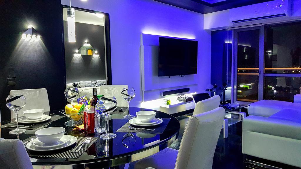 Modern Luxury Lower Penthouse Unit Manila Exterior foto