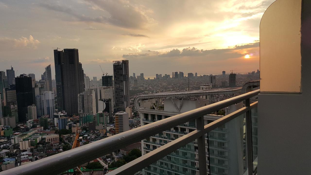 Modern Luxury Lower Penthouse Unit Manila Exterior foto